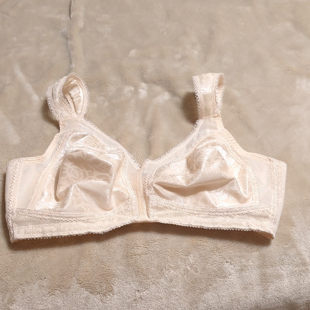 Playtex 38 C